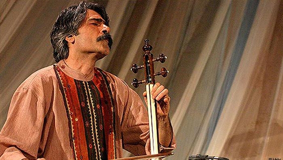 بداهه نوازی کمانچه ی استاد کیهان کلهر بداهه نوازی کمانچه ی استاد کیهان کلهر