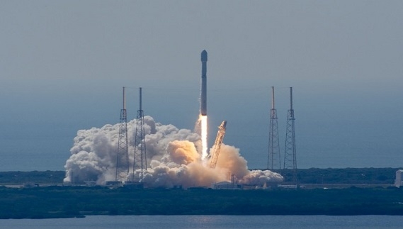 انفجار موشک Falcon 9 در فلوریدا انفجار موشک Falcon 9 در فلوریدا
