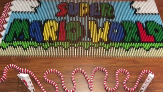 استفاده از 81000 دومینو برای نمایش بازی Super Mario استفاده از 81000 دومینو برای نمایش بازی Super Mario