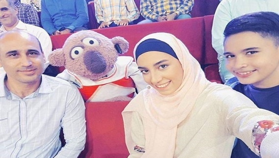 گفتگوی جذاب جناب خان با کیمیا علیزاده گفتگوی جذاب جناب خان با کیمیا علیزاده